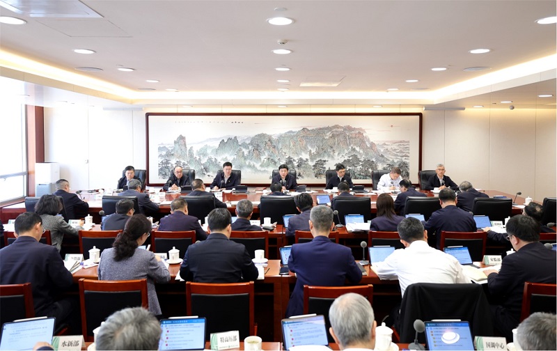 公司黨組理論學(xué)習(xí)中心組開展民主生活會會前集中學(xué)習(xí)