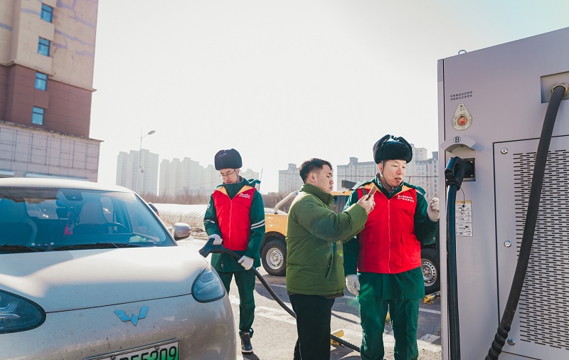 春節(jié)我在崗·守護(hù)萬(wàn)家燈火｜車(chē)網(wǎng)互動(dòng) 城鄉(xiāng)暢行